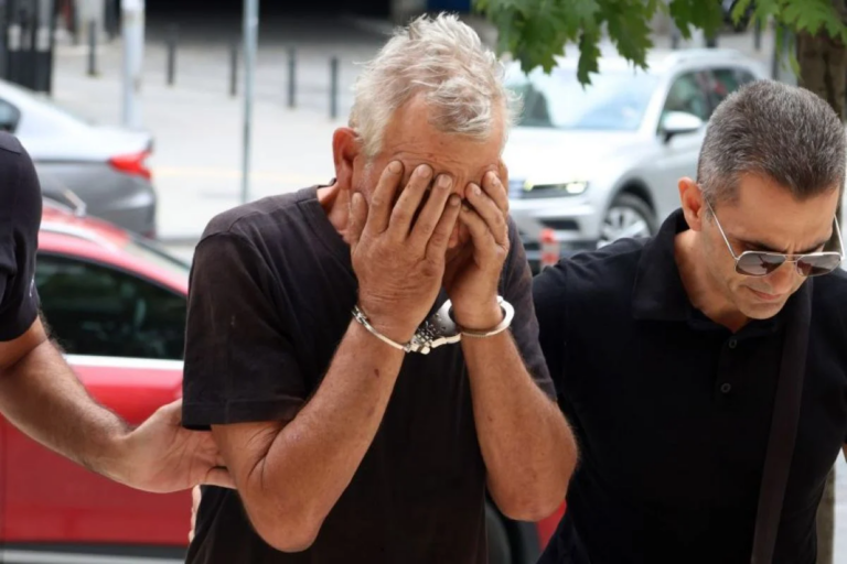 Προφυλακίστηκε ο εμπρηστής της Σίνδου: «Ήμουν πιεσμένος από τη δουλειά» επανέλαβε στην απολογία του