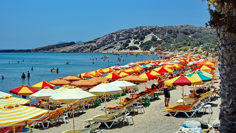 Ανοίγει σήμερα η πλατφόρμα του προγράμματος «Τουρισμός για Όλους 2026 – 2027»
