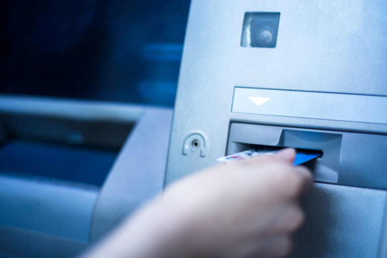 e-ΕΦΚΑ και ΔΥΠΑ: Ποιοι πληρώνονται σήμερα – Οι δικαιούχοι