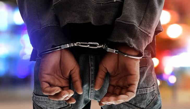 Κιάτο: Δύο συλλήψεις για κατοχή κάνναβης
