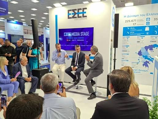 ΔΕΘ: Ο Χρίστος Δήμας στο περίπτερο της ΕΣΕΕ – Στο επίκεντρο υποδομές, εμπόριο και ανάπτυξη